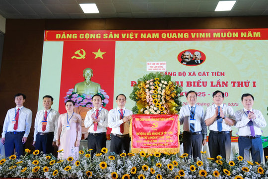 Xây dựng xã Cát Tiên phát triển toàn diện, trung tâm kinh tế - văn hóa của vùng