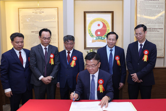 Đẩy mạnh y học cổ truyền tại Dự thảo Nghị quyết của Bộ Chính trị về đột phá y tế