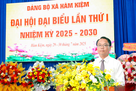 Phó Bí thư Tỉnh ủy Lâm Đồng Đặng Hồng Sỹ dự và chỉ đạo Đại hội đại biểu Đảng bộ xã Hàm Kiệm