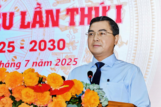 Đồng chí Nguyễn Hoài Anh, Phó Bí thư Thường trực Tỉnh ủy Lâm Đồng dự và chỉ đạo Đại hội đại biểu Đảng bộ phường Phan Thiết