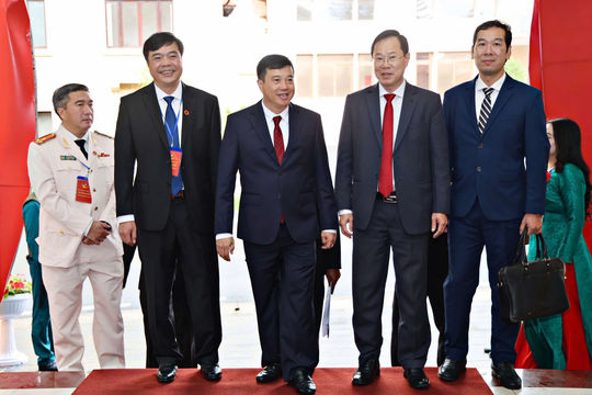 Đồng chí Y Thanh Hà Niê Kđăm, Bí thư Tỉnh ủy Lâm Đồng dự và chỉ đạo Đại hội đại biểu Đảng bộ phường Xuân Hương - Đà Lạt