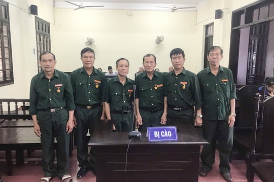 Hoãn xử 6 cựu chiến binh phát dọn cây bụi, phạm tội phá rừng