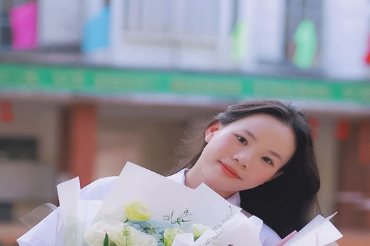 Cô học trò với slogan “Thành công không đến từ may mắn”