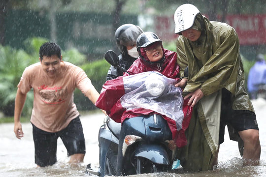 Dự báo thời tiết 10 ngày: Miền Bắc mưa nắng đan xen, đề phòng dông lốc, sấm sét