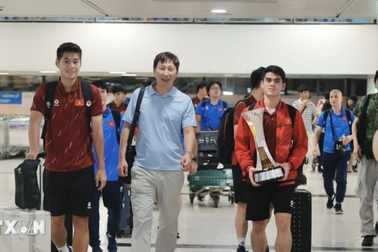 Hình ảnh Đội tuyển U23 Việt Nam tại sân bay Nội bài