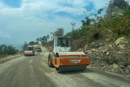 Bộ Xây dựng đề nghị đẩy nhanh tiến độ giải phóng mặt bằng dự án QL 28B