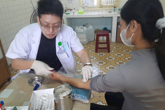 Thu không đủ chi, nhà thầu ngưng cung ứng thuốc