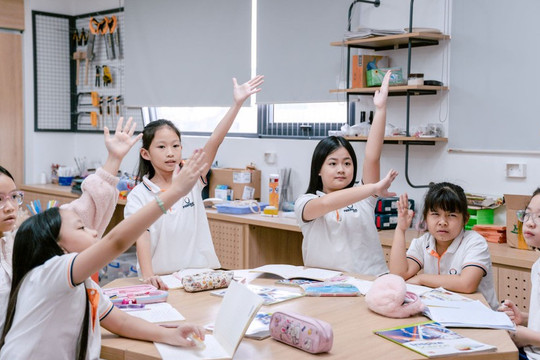 Sửa đổi, bổ sung Chương trình giáo dục phổ thông, chỉnh sửa sách giáo khoa cho phù hợp với sắp xếp đơn vị hành chính