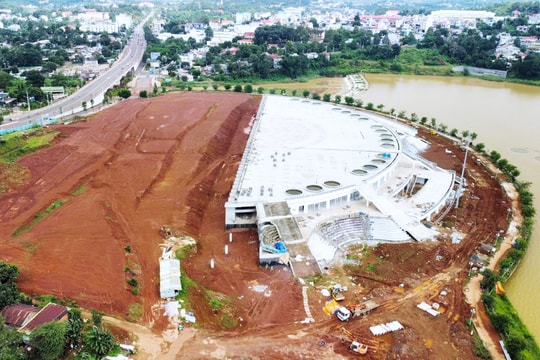 Đào đắp, thi công nhiều dự án “đứng hình” vì thời tiết