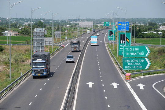 Khắc phục bất cập tại 2 tuyến cao tốc trọng điểm ở Lâm Đồng