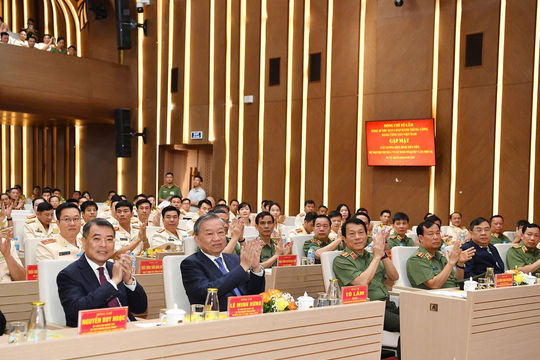 Tổng Bí thư Tô Lâm gặp mặt các gương điển hình dự Đại hội Thi đua “Vì an ninh Tổ quốc” lần thứ IX