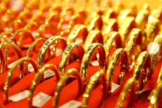 Giá vàng chiều nay (6-8): Vàng miếng trong nước ở ngưỡng cao, sát mốc 124 triệu đồng/lượng