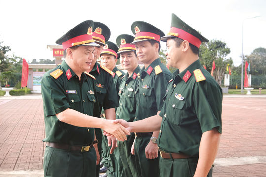 Nâng cao chất lượng tổng hợp của LLVT tỉnh Lâm Đồng đáp ứng yêu cầu, nhiệm vụ
