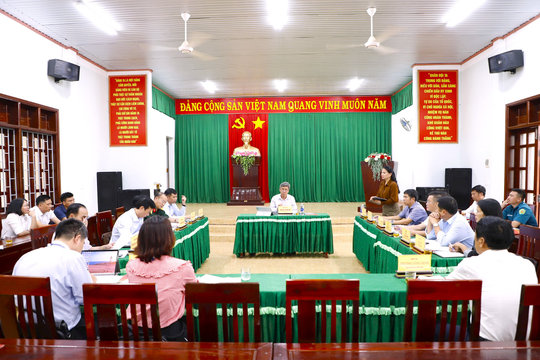 Phó Chủ tịch UBND tỉnh Lâm Đồng Nguyễn Minh kiểm tra hoạt động hành chính và quốc phòng – an ninh tại xã Quảng Sơn