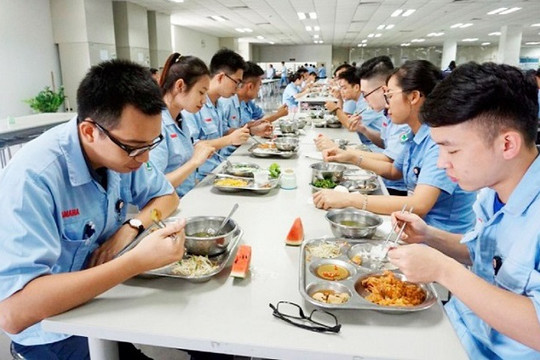 Mức chi bữa ăn giữa ca cho người lao động