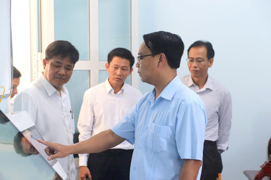 Phó Bí thư Tỉnh ủy Lâm Đồng Đặng Hồng Sỹ làm việc với xã La Dạ