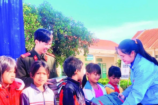 Phát huy vai trò đảng viên trong công tác thanh niên