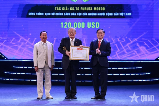 Miễn thị thực với người nước ngoài thuộc diện đặc biệt