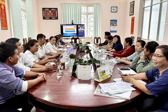Đẩy mạnh truyền thông y tế, ngăn chặn tin giả