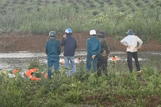 Lâm Đồng xuyên trưa tìm kiếm bé trai đuối nước