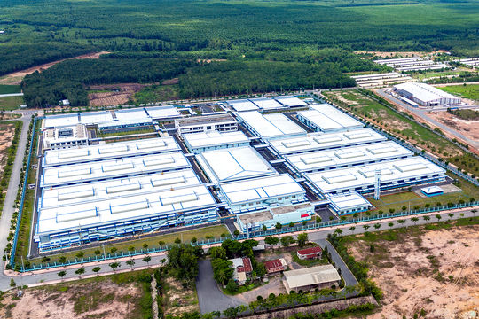 Công nghiệp chế biến, chế tạo trước “cú sốc” thị trường
