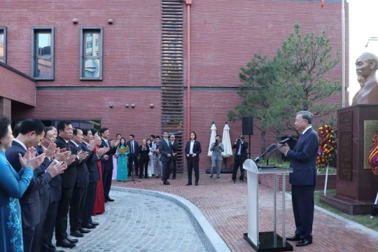 Tổng Bí thư Tô Lâm dự Lễ khánh thành tượng Chủ tịch Hồ Chí Minh tại Hàn Quốc