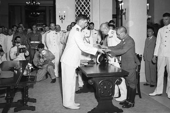 Xác định đúng đối tượng tác chiến trong Cách mạng Tháng Tám năm 1945