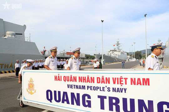Tàu hộ vệ tên lửa của Hải quân Việt Nam lên đường tham gia AMNEX 3