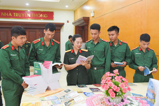 Phát huy sức mạnh chính trị tinh thần của Cách mạng Tháng Tám trong xây dựng và bảo vệ Tổ quốc