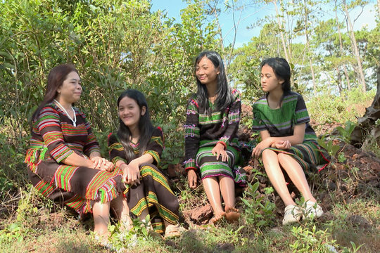 Thắp lửa dân ca từ những trái tim trẻ