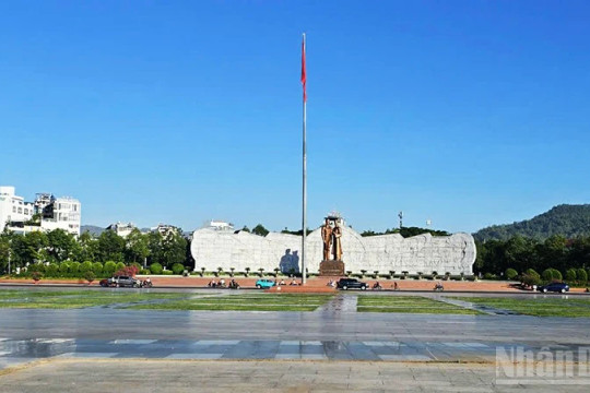 Công an tỉnh Gia Lai phát động chương trình "Cùng Việt Nam tiến bước"