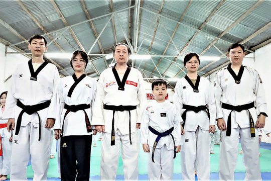 Gia đình 3 thế hệ cùng gắn bó với Taekwondo Lâm Đồng