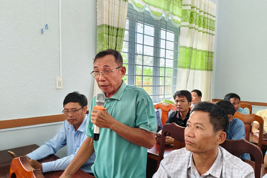 Cử tri xã Cát Tiên 2 mong muốn quy hoạch các mỏ đất để người dân đổ nền