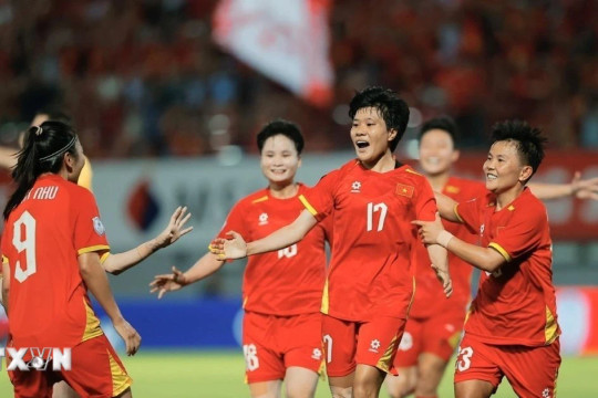AFF Cup nữ: Đương kim vô địch bị loại, Việt Nam gặp Australia ở bán kết