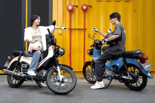 Honda Cross Cub 110 2025 ra mắt: Diện mạo mới với màu sắc trẻ trung, giữ nguyên phong cách retro
