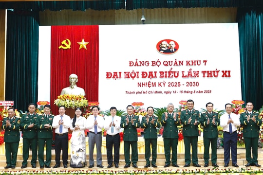 Khai mạc Đại hội đại biểu Đảng bộ Quân khu 7 lần thứ XI