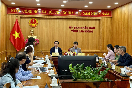 Chủ tịch UBND tỉnh Lâm Đồng Hồ Văn Mười làm việc với Viện Kinh tế Xanh