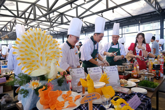 Ẩm thực trong ngành du lịch