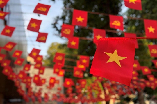 Vì một Việt Nam sáng, xanh, sạch, đẹp mùa Quốc khánh và cả mai sau