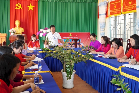 Đổi mới sinh hoạt chuyên đề, nâng cao sức chiến đấu của tổ chức đảng