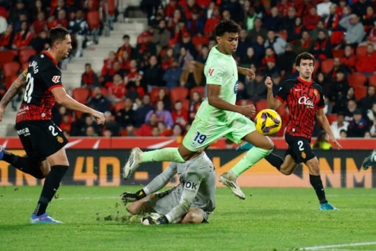 Gọi tên Lamine Yamal