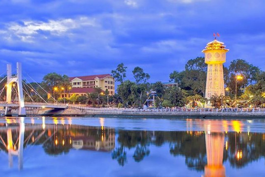 Nhịp chảy dịu dàng của sông Cà Ty