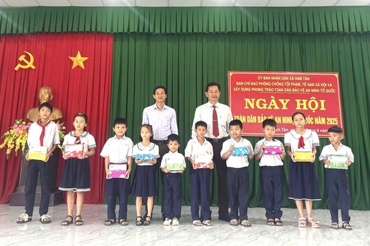 Sôi nổi Ngày hội toàn dân bảo vệ an ninh Tổ quốc ở Hàm Tân