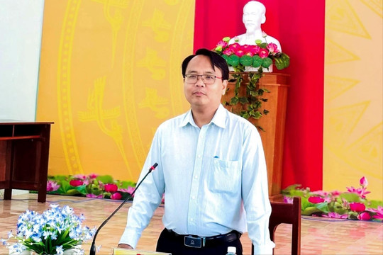 Phó Bí thư Tỉnh ủy Lâm Đồng Đặng Hồng Sỹ kiểm tra việc vận hành bộ máy tại xã Hòa Thắng