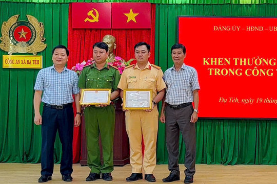 Đạ Tẻh khen thưởng đột xuất cá nhân, tập thể xuất sắc phòng, chống tội phạm