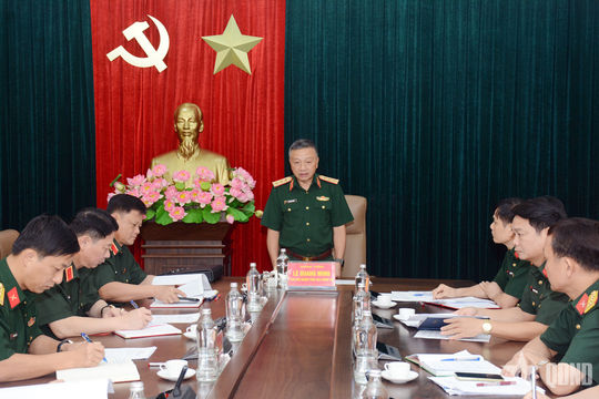 Xây dựng Chỉ thị của Ban Thường vụ Quân ủy Trung ương lãnh đạo các tổ chức quần chúng trong Quân đội tổ chức đại hội các cấp