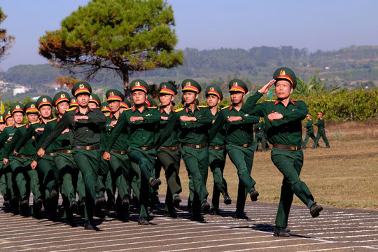 Bộ trưởng Bộ Quốc phòng gửi thư chúc mừng 80 năm Ngày truyền thống lực lượng vũ trang tỉnh Lâm Đồng