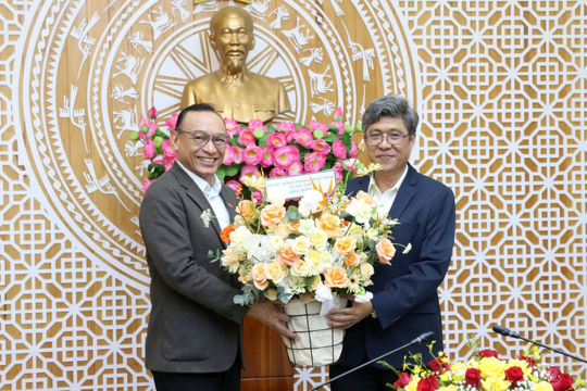 Phó Chủ tịch UBND tỉnh Nguyễn Minh làm việc với Tổ chức Tầm nhìn Thế giới tại Việt Nam
