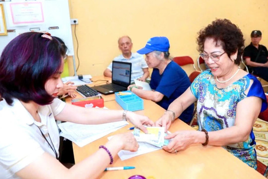 Hướng dẫn thủ tục hưởng lương hưu với người tham gia bảo hiểm xã hội bắt buộc