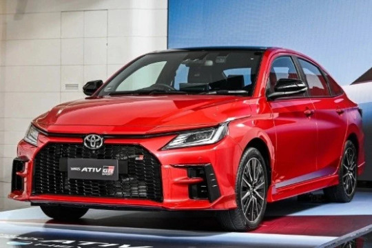 Toyota Vios Hybrid ra mắt mẫu Yaris Ativ HEV tiết kiệm nhiên liệu